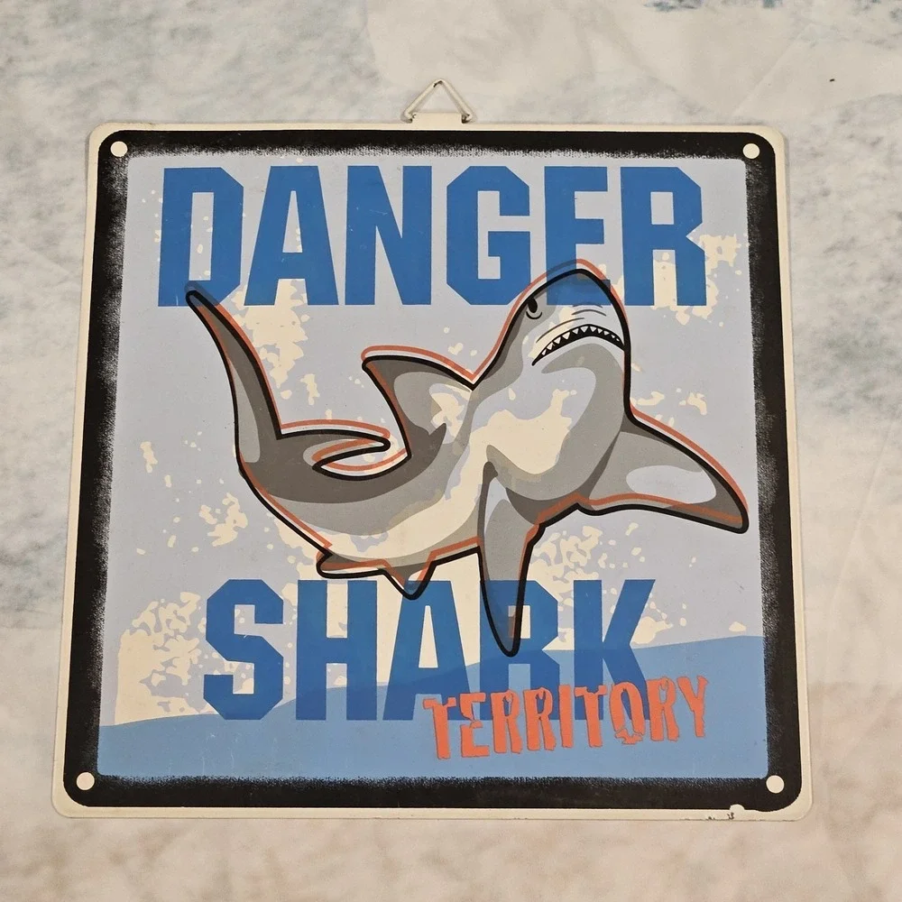 Vintage Style Metal Shark Warning Sign Beach‎ Coastal Wall Decor 11×11